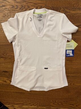 Landau Forward White Short-Sleeve V-Neck Scrub Top size XS